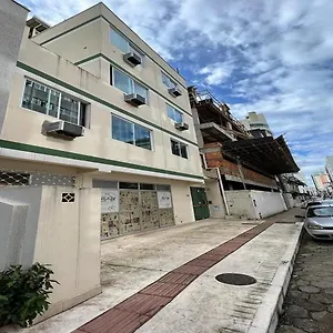 Residencial Louise Pensión Balneário Camboriú